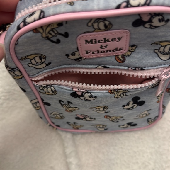 Disney NWT Mickey and Friends Crossbody - Picture 4 of 7